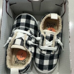 Blowfish fleece lined toddler size 7 sneaker